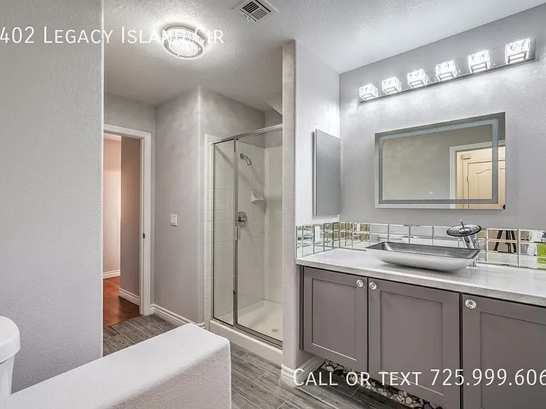 2402 Legacy Island Cir — Photo 25