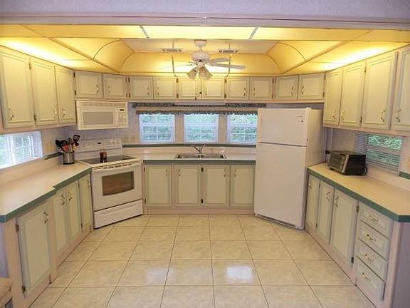 3rd image of 41219 Hockey Dr #241