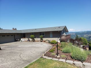 7 Saint Helens Ln, Longview, WA 98632