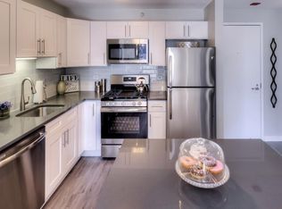 609 N State St #1007, Chicago, IL 60611