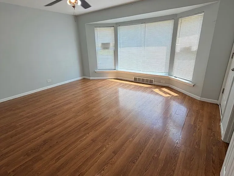 12822 S Union Ave #1 — Photo 9