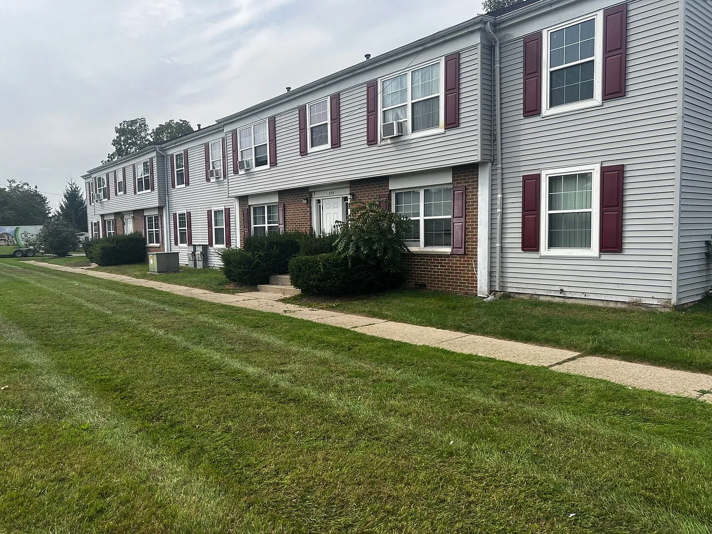 Saranac Gardens Apartments — Photo 4