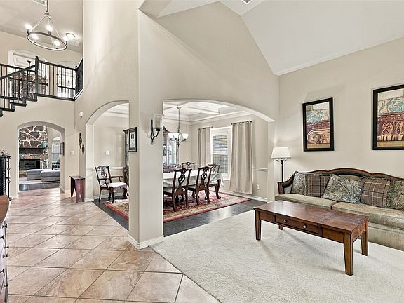 5th image of 202 Pleasant Hill Ln