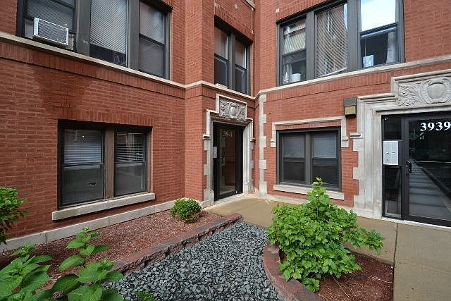 1st image of 3941 N Janssen Ave #I