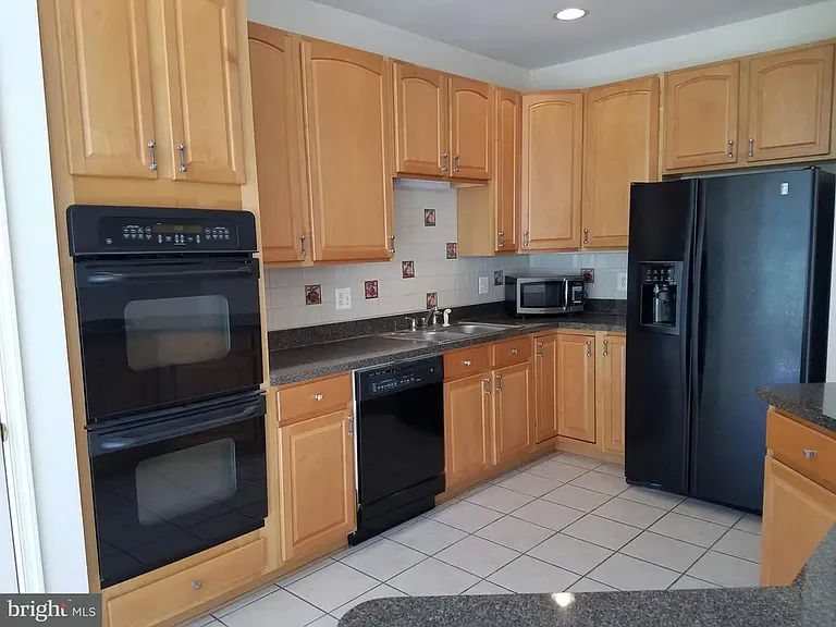 825 Bluefield Sq NE — Photo 7