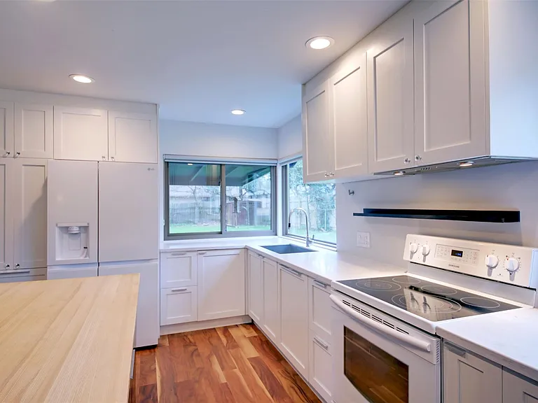 11813 Highland Oaks Trl — Photo 15