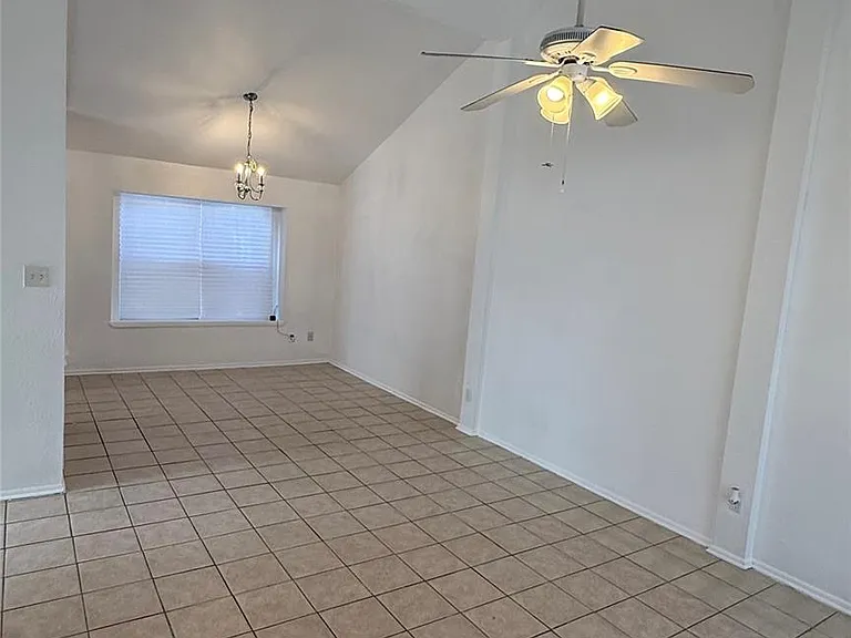 12707 Marble Dr — Photo 17
