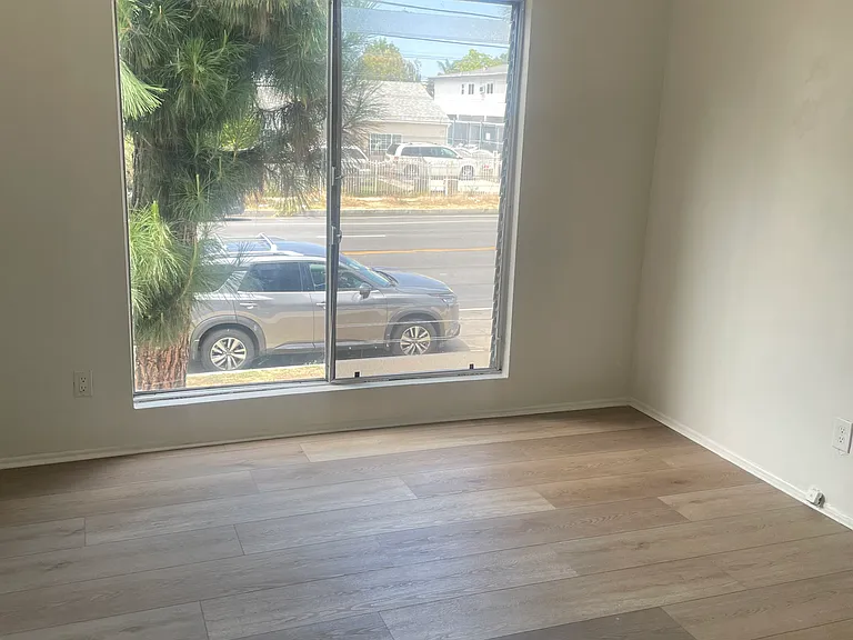 6320 Whitsett Ave #7 — Photo 10