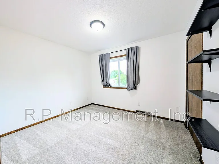 4382 Rosebriar Ave — Photo 14