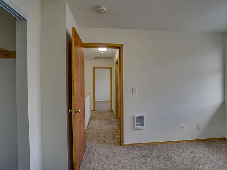 Beverly Rose Apartments — Photo 28