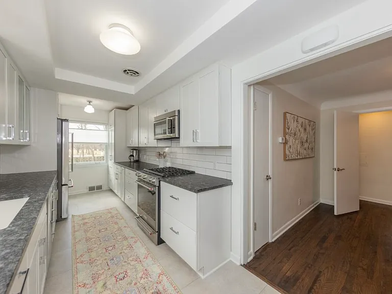 21112 Halworth Rd — Photo 3