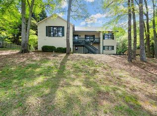 2426 Meredith Dr, Loganville, GA 30052