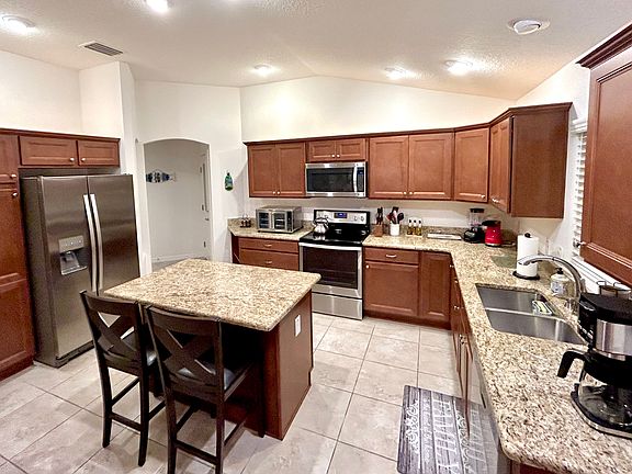 5th image of 3425 Leelanau Ct