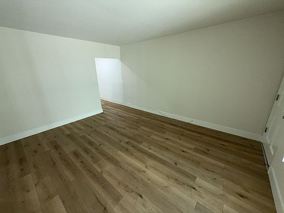 3rd image of 267-269 W Elm Ave #69B
