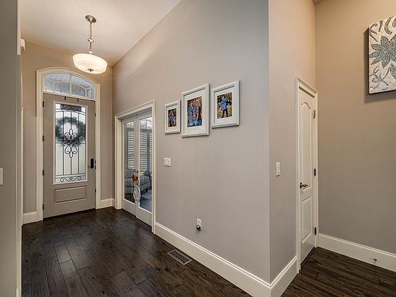 3rd image of 4 Shug Cir