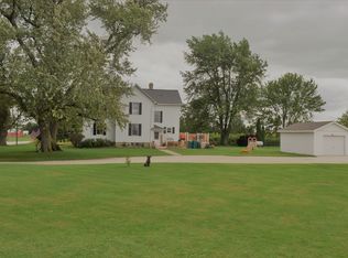 19559 E County Line Rd, Maple Park, IL 60151