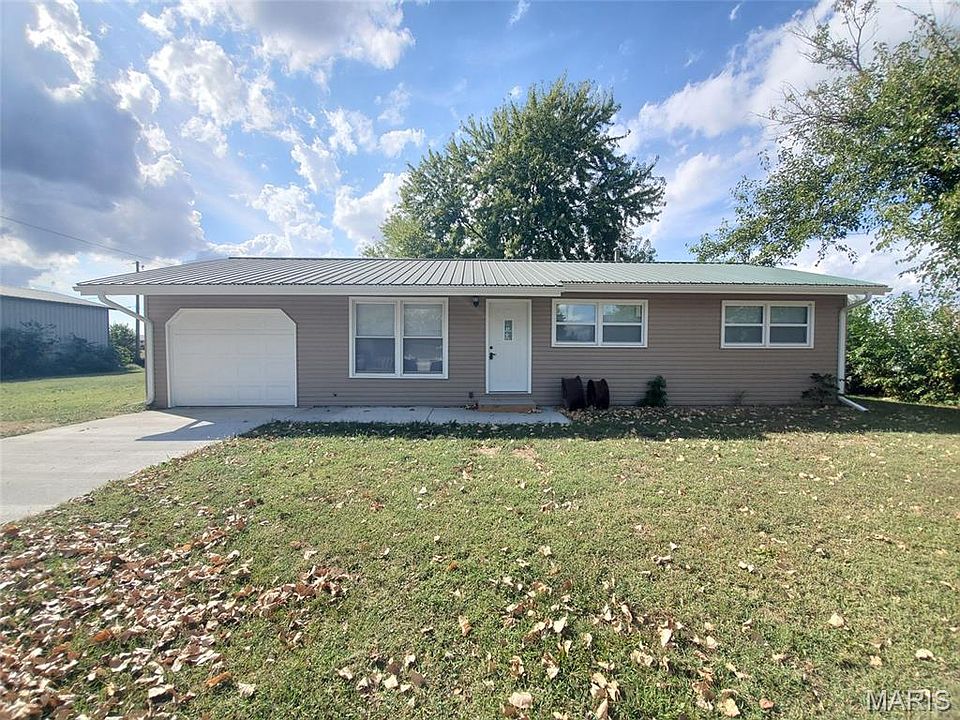 1st image of 209 Murphy Pl