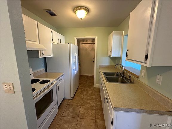 5th image of 1771 W Gardenia Dr