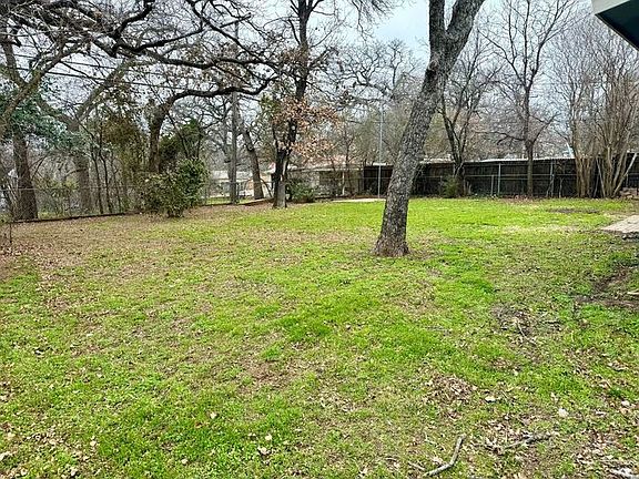 2nd image of 529 Buena Vista Dr