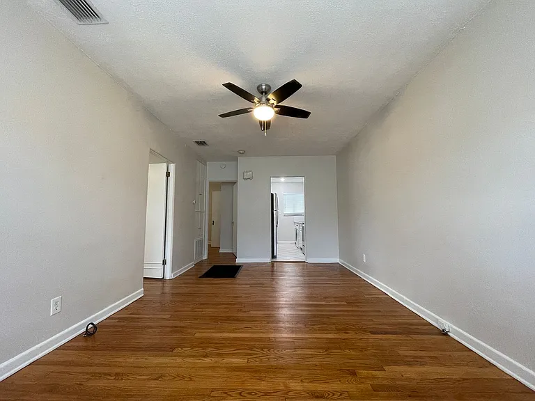 730-732 N Highland Ave — Photo 24