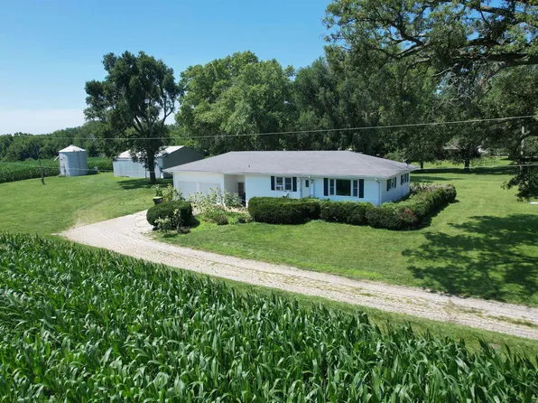 2043 Baldwin Rd, Jacksonville, IL 62650