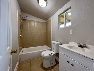 246 8th Street, Orange Cove, CA, 93646