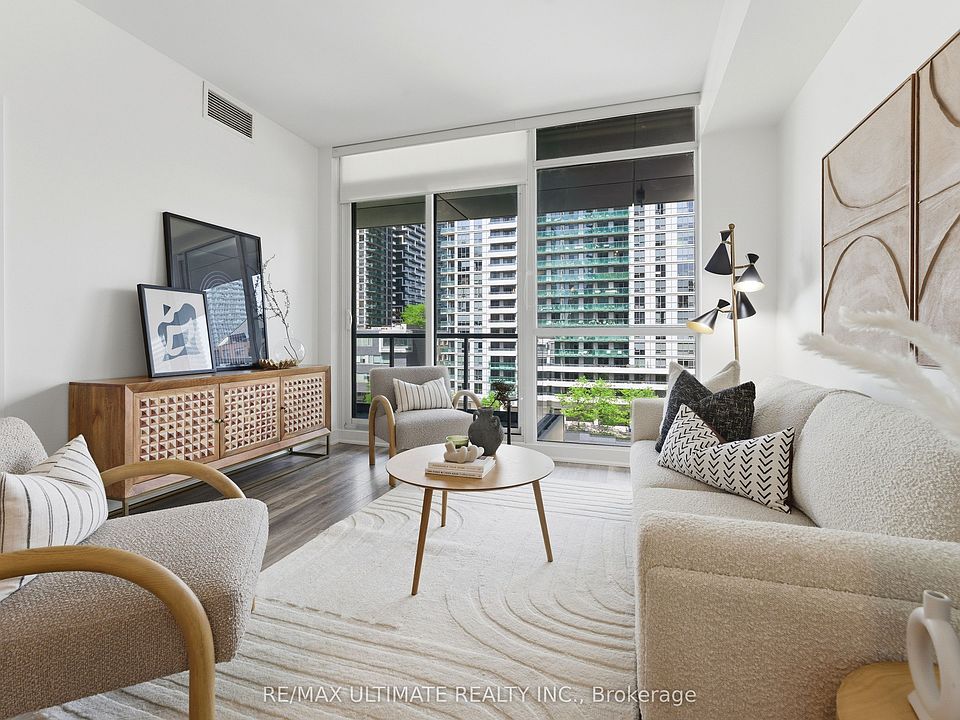 1st image of 30 Roehampton Ave #618