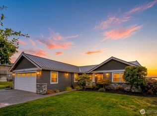 1106 Bayshore Drive, Camano Island, WA 98282
