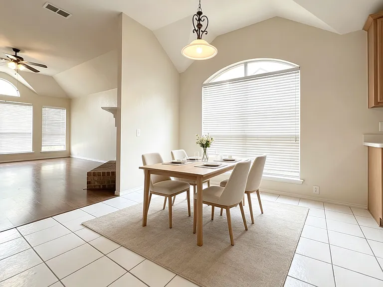2829 Dunbar Dr — Photo 5