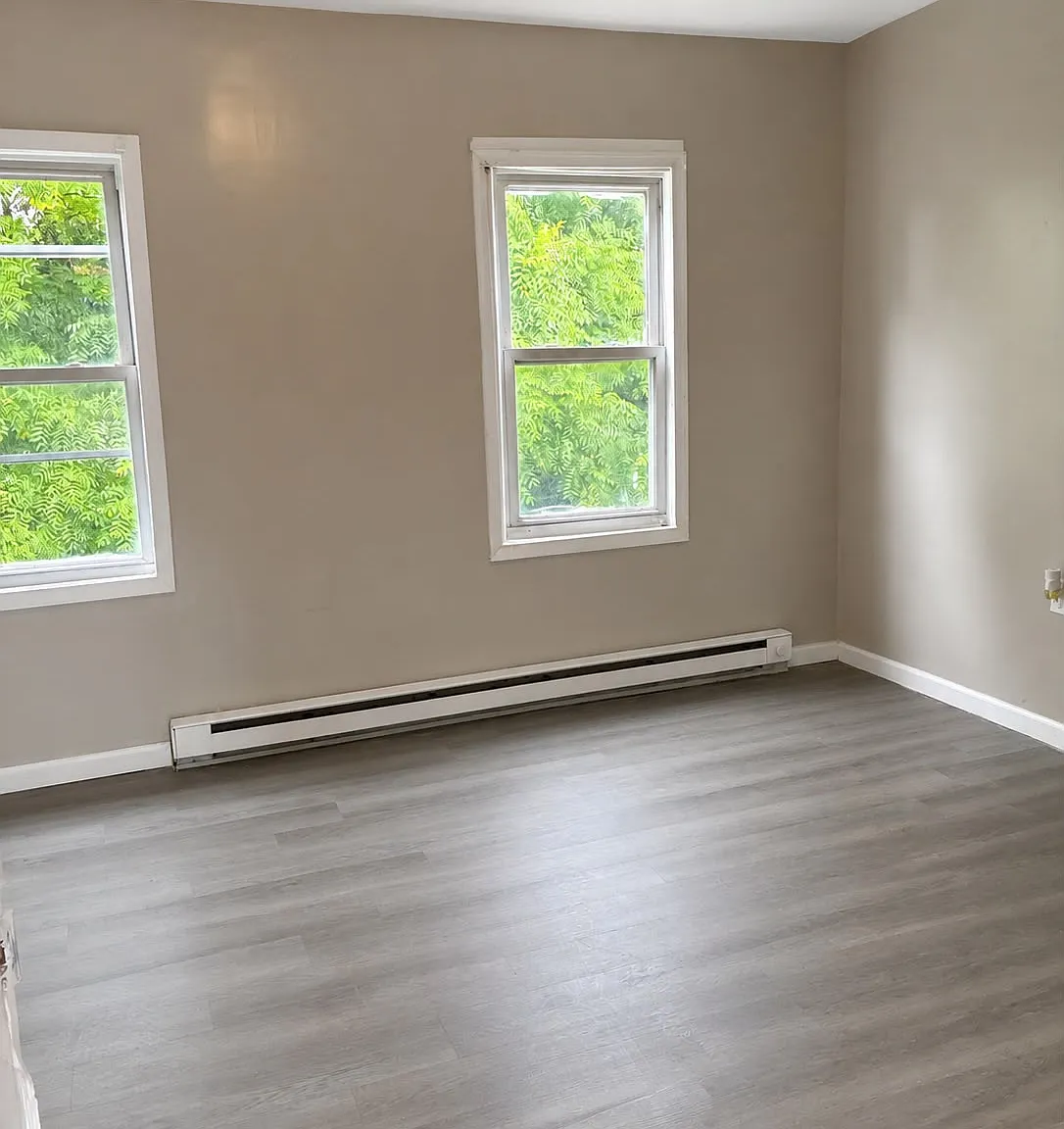 2 bed, $1,100 — Photo 4