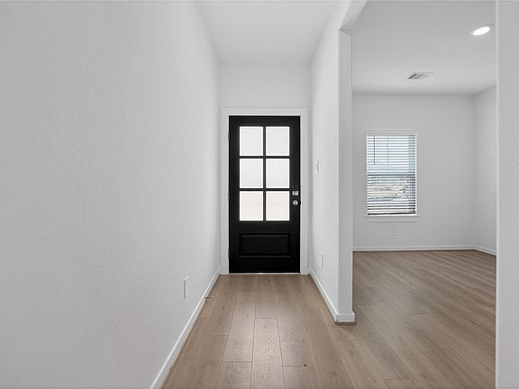 5th image of 422 Gram Hill Dr