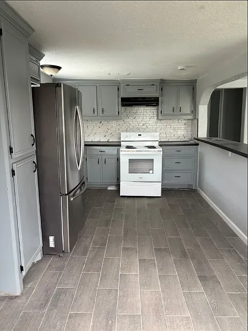 3 bed, 1072 sqft, $1,450 — Photo 4