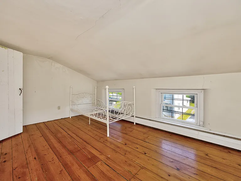 488 W Street Rd — Photo 13