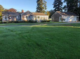 509 Nanaquaket Rd, Tiverton, RI 02878