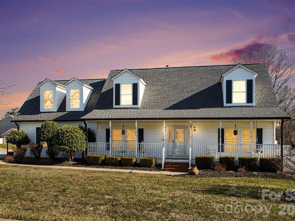404 Brookhollow Dr, York, SC 29745