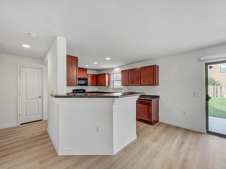 9012 Edmundsbury Dr — Photo 13