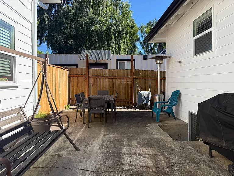 3116 SE Cesar E Chavez Blvd #B — Photo 8