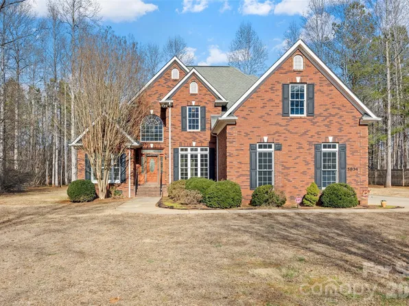 5834 Lake Wylie Rd, Clover, SC 29710