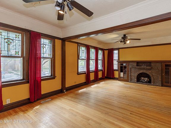 3rd image of 4442 N Menard Ave
