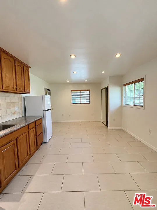 Studio, 1.0 bath, 350 sqft, $1,500 — Photo 4