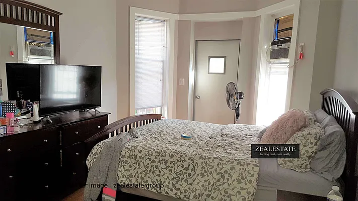 Rented by ZealEstate Group Inc | media 53