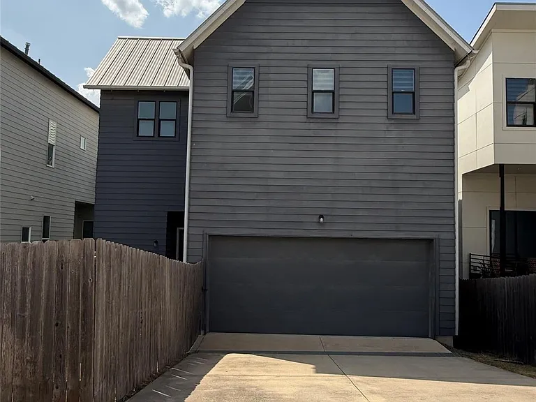 6117 Seville Dr — Photo 36