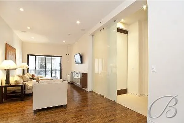 Sold by Bellmarc Realty | media 3