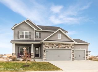 7841 Beechtree Ln, West Des Moines, IA 50266