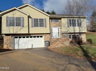1516 Rock Springs Rd, Kingsport, TN 37664