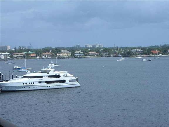 3rd image of 126 Lakeshore Dr #7260