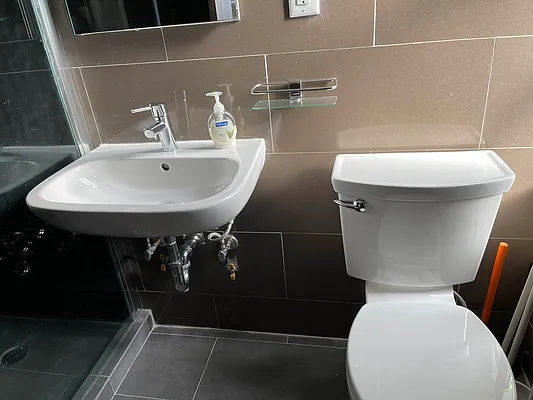 Rented by REAL New York | media 16