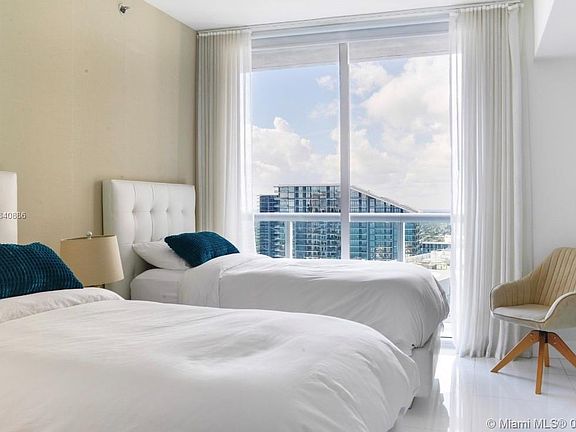 3rd image of 485 Brickell Ave APT 4808