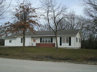 244 S College Ave, Princeton, MO 64673