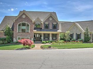 18038 Homestead Manor Dr, Chesterfield, MO 63005